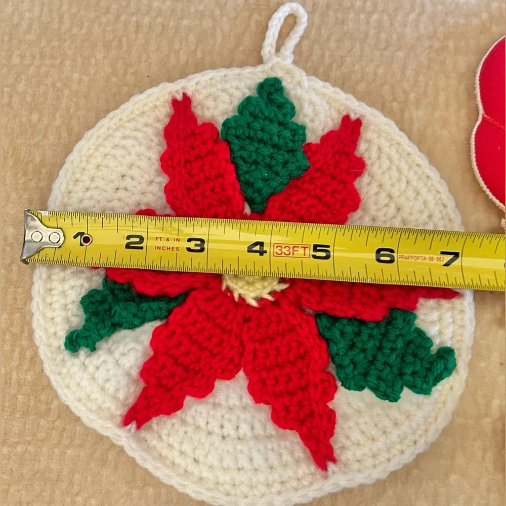 Vintage Holiday Kitchen Potholders 2-Set Kitty Cat Crochet Poinsettia Hot Pads